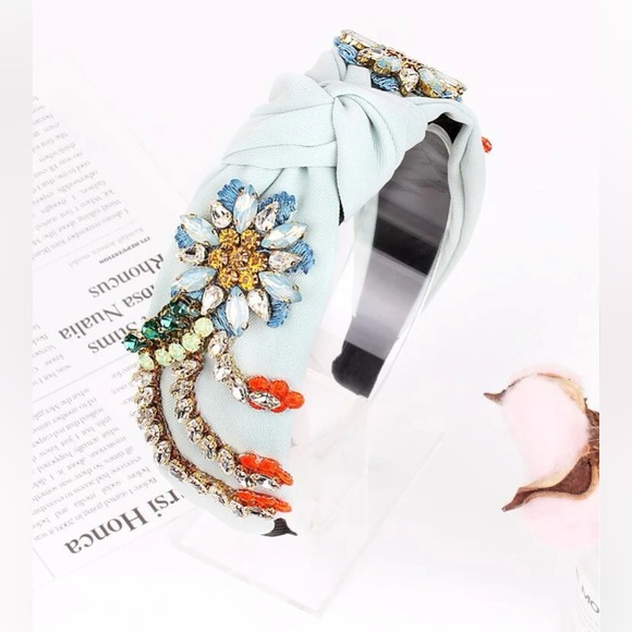 Gorgeous Stone Headband - Picture 4 of 10